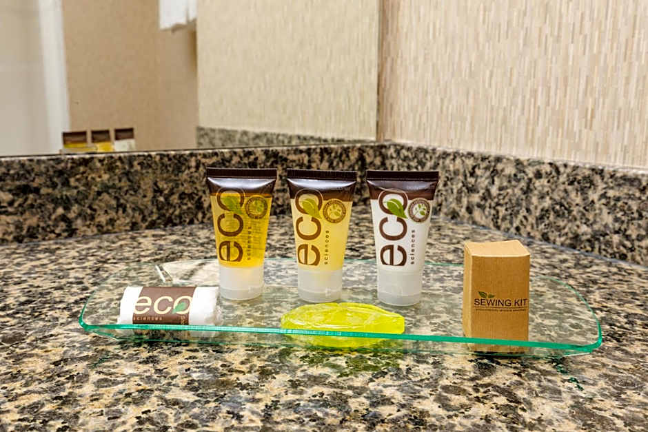 Redwood Inn & Suites