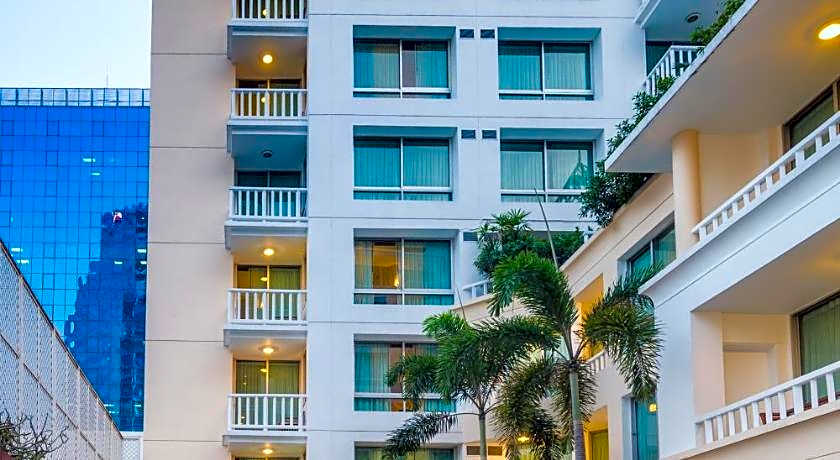 AT EASE saladaeng by AETAS