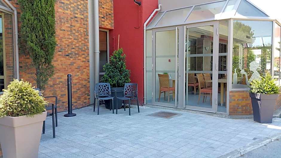 The Originals City Hôtel Marseille Aéroport