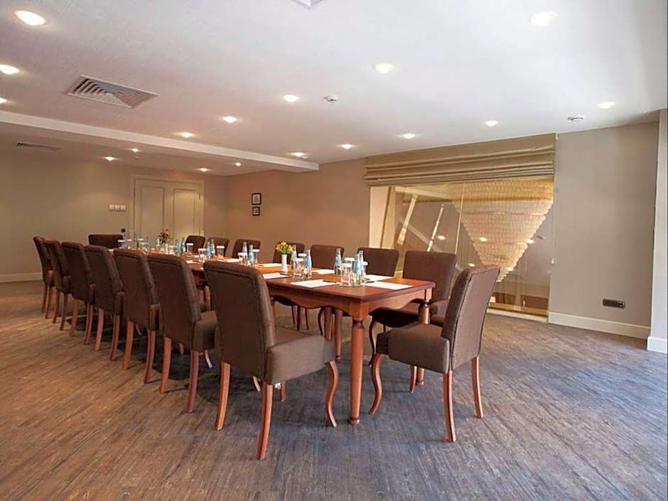 Sapphire Inn Hotel
