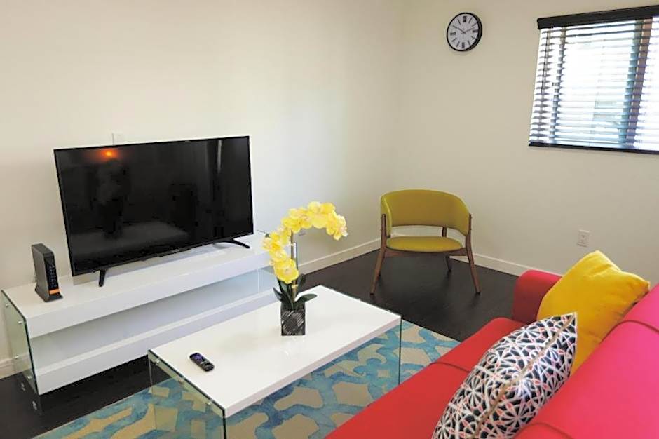 Downtown Cosmopolitan Residences