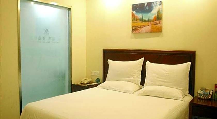 GreenTree Inn Nanjing ZhonGYAnGMEn Railway Station Express Hotel