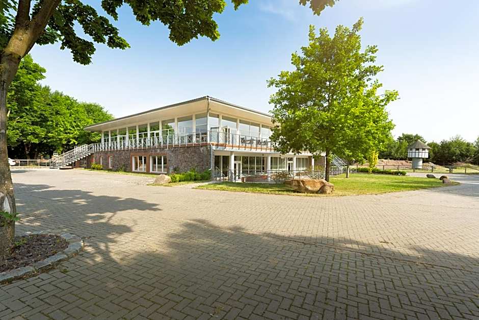Hotel Bördehof, direkt an der A2 & A14, mit Restaurant