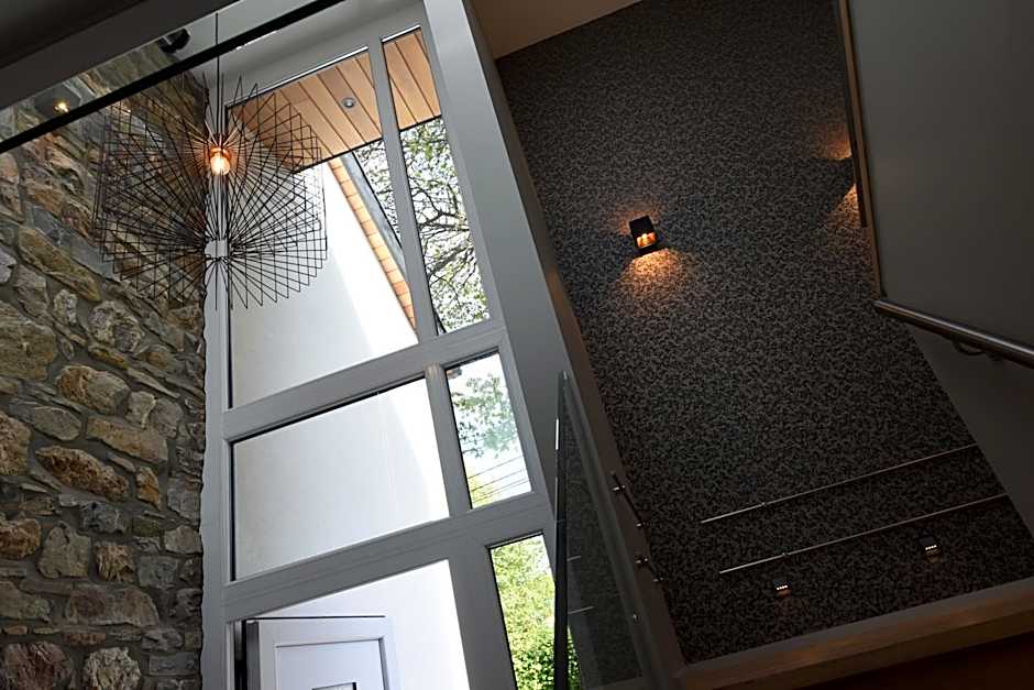 Le 24 Hotel