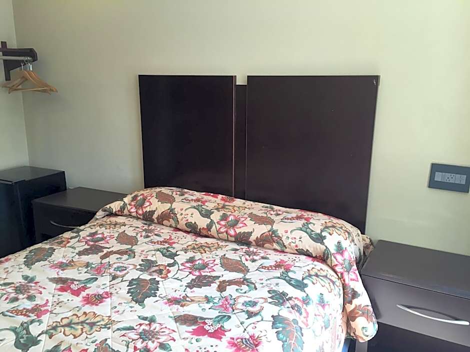 Deluxe Inn Redwood City