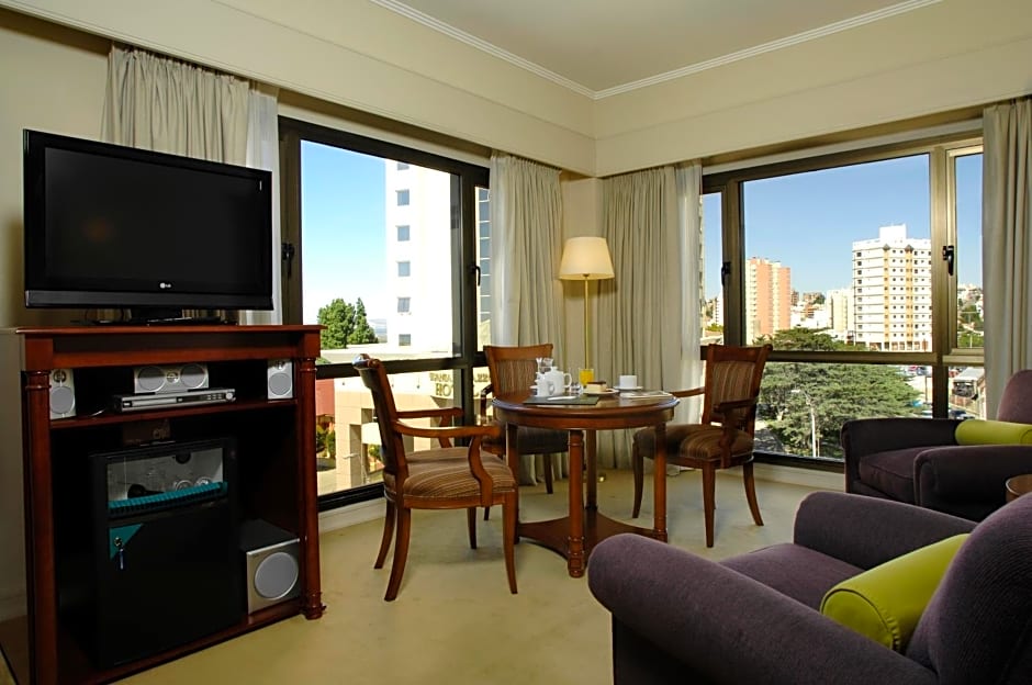 Austral Plaza Hotel