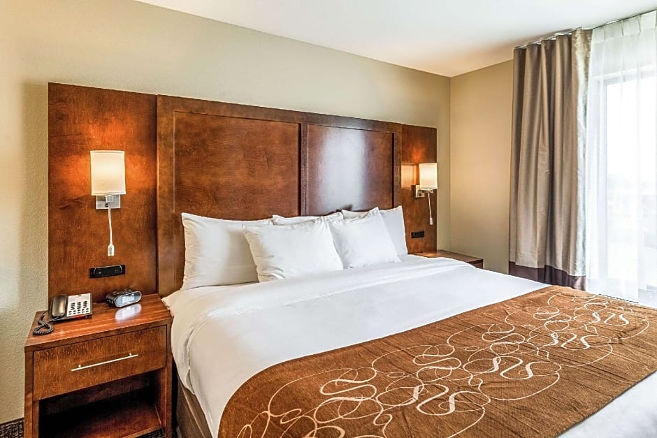 Comfort Suites
