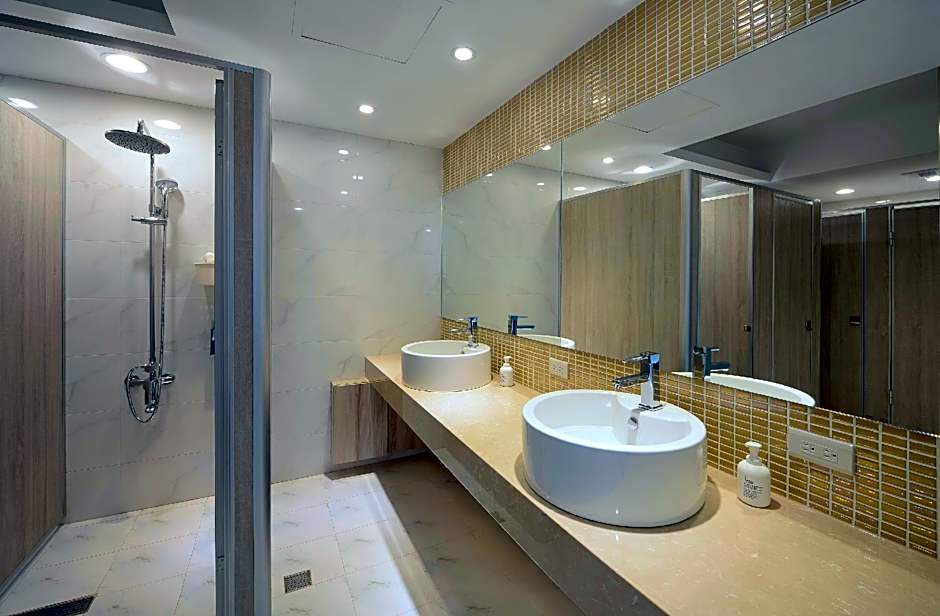 Shin Sei Bashi Hotel