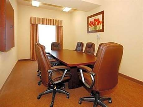 Quality Suites North Ih 35