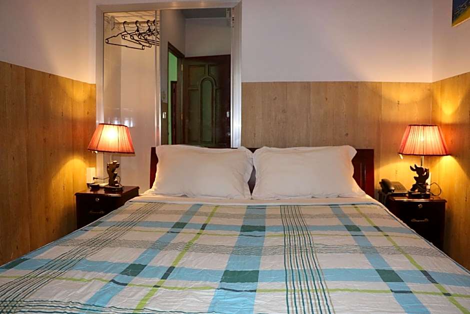 Kim Long Hotel