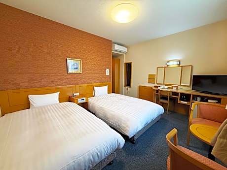 Twin Room - Smoking - No Daily Cleaning