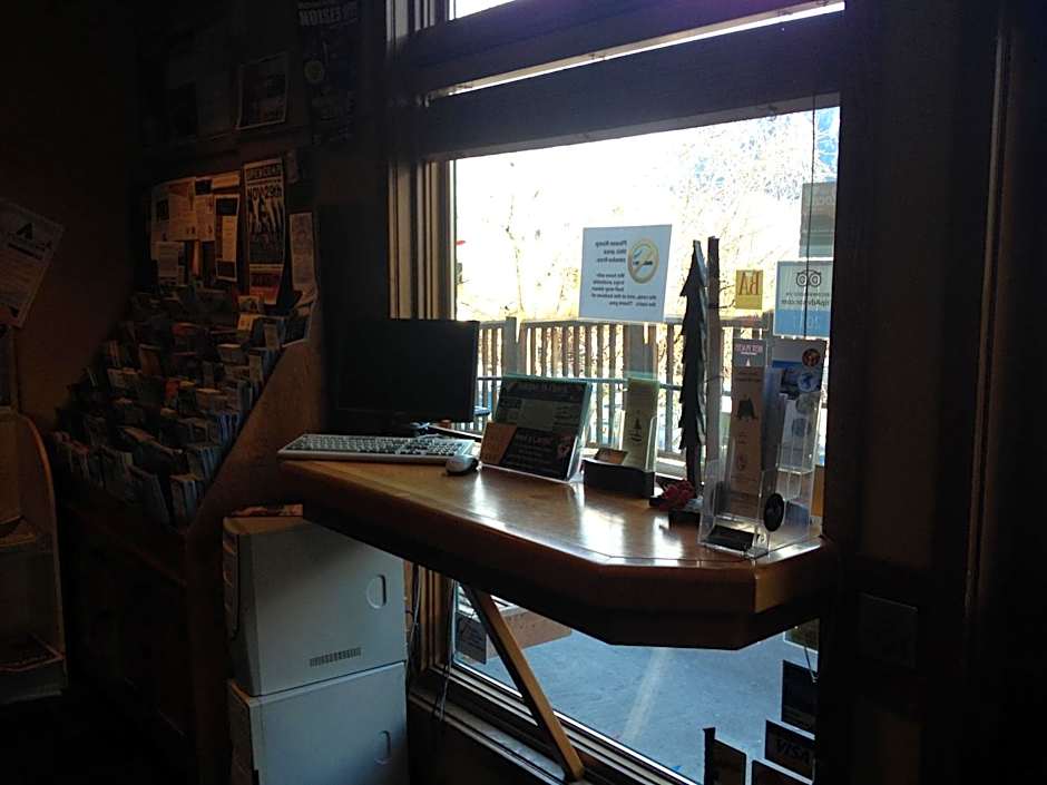 Howe Sound Inn & Brewing Company