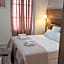 SQUARE HOTEL