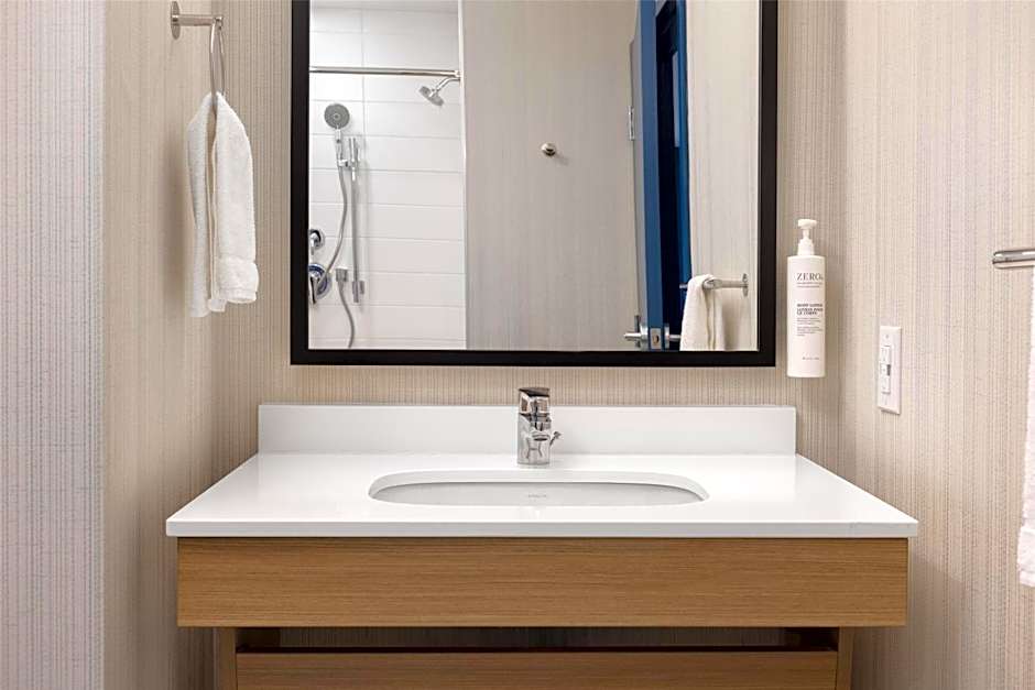 Spark by Hilton Woodstock