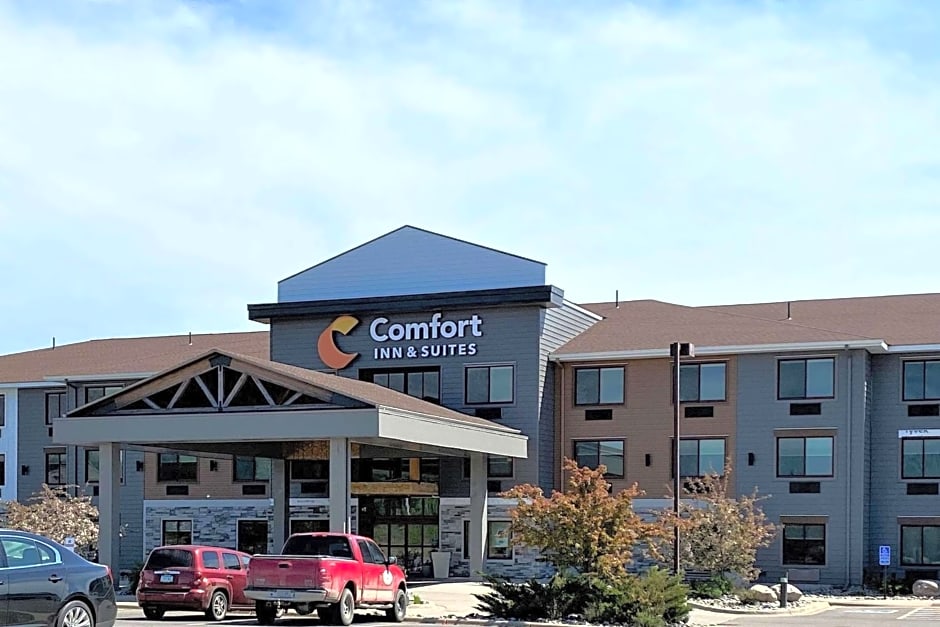 Comfort Inn & Suites Mountain Iron and Virginia