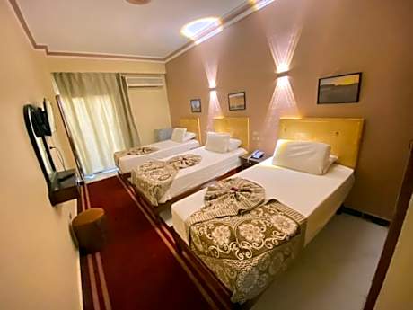 Triple Room with City View