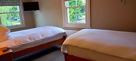 Quadruple Room with Shower