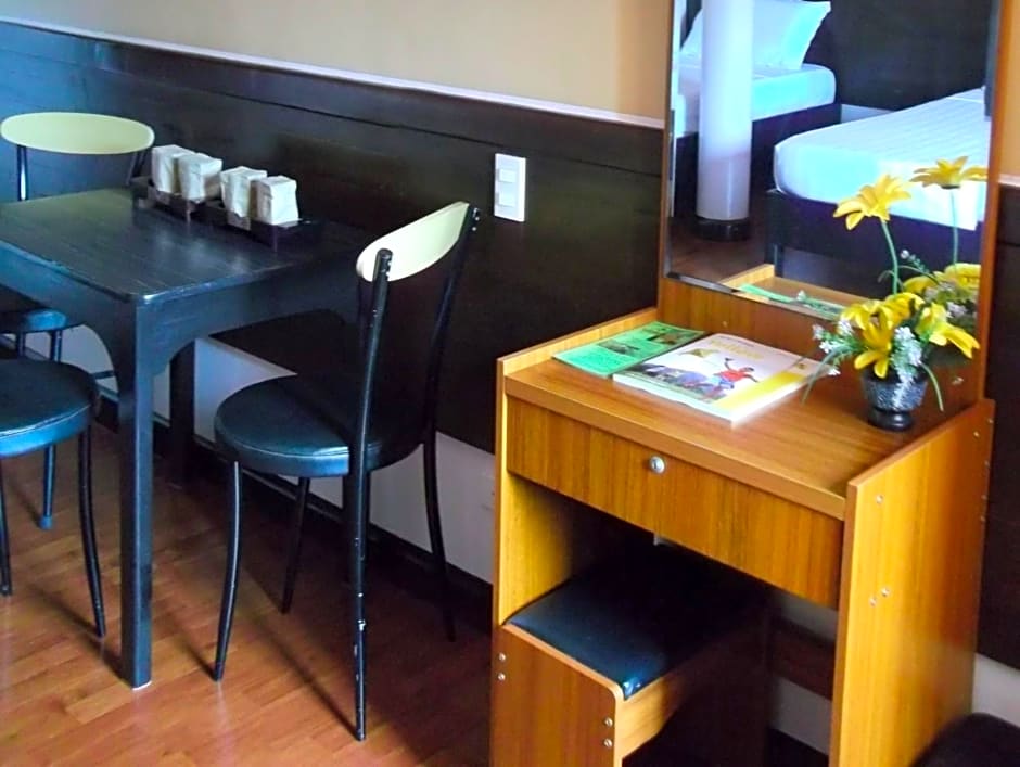 Ruemango Apartelle and Suites