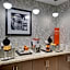 Hampton Inn & Suites Boston/Stoughton
