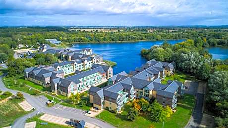 De Vere Cotswold Water Park