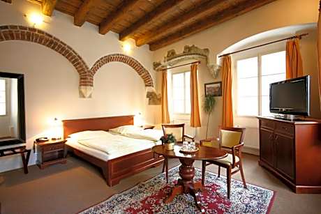 Superior Double Room with Extra Bed