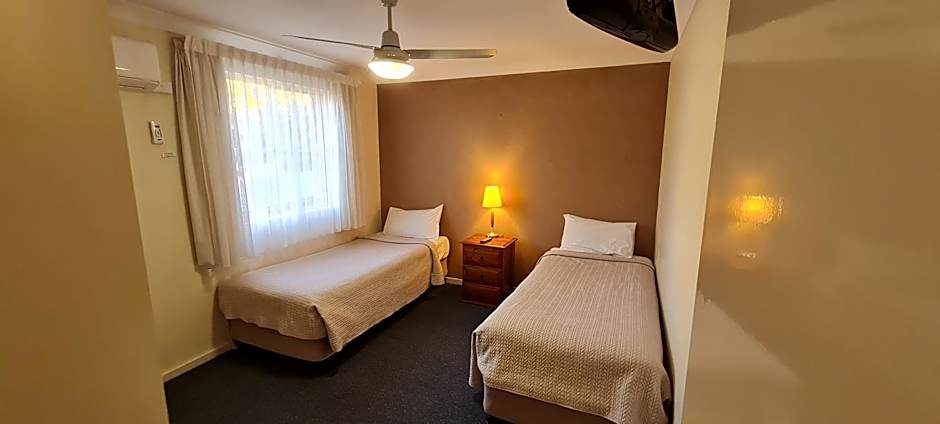 Golf Links Motel
