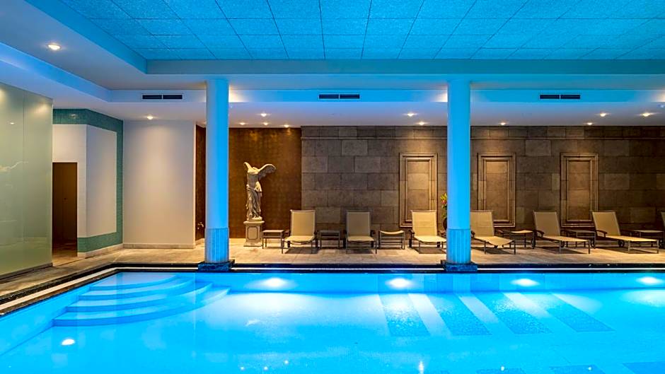 Hyllit Hotel