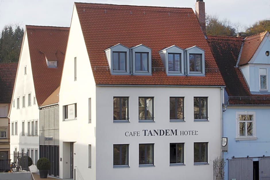 Tandem Hotel