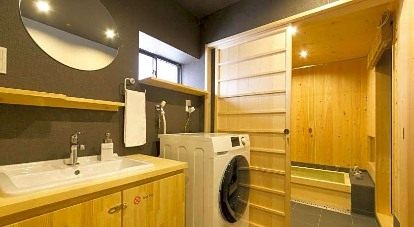 Sen Omiya-Gojo Muslim Friendly Easy access to Kyoto STA