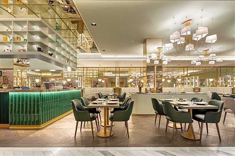 The Emerald House Lisbon, Curio Collection by Hilton