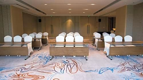 Holiday Inn Zhongshan Downtown, an IHG Hotel