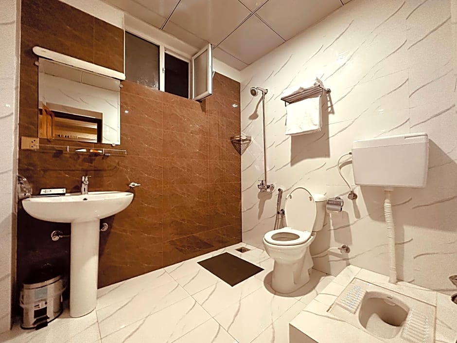 Kunhar Hotel RiverSide Block