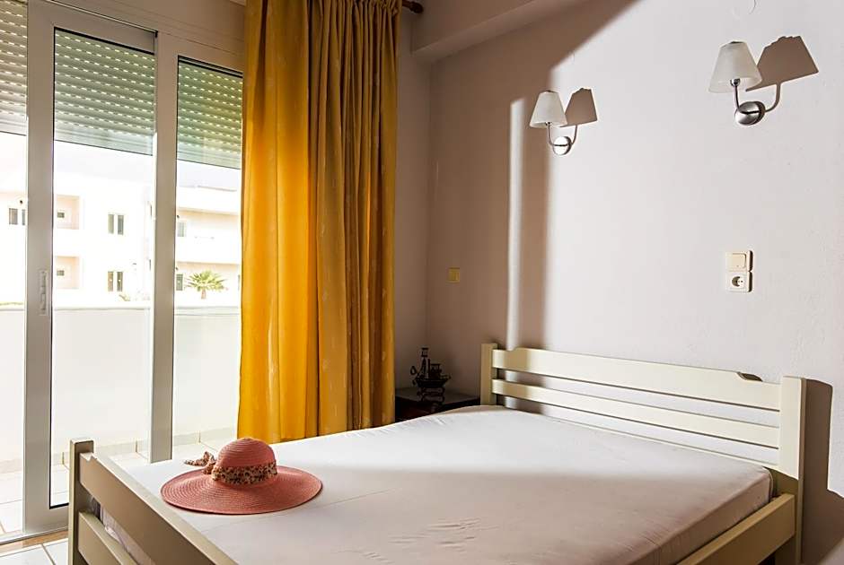 Yiannis Manos Hotel Resort