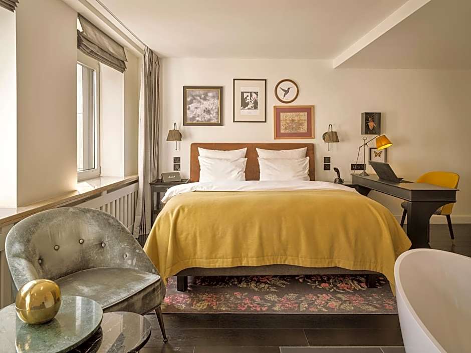 The Nikolai Hamburg - Leonardo Limited Edition