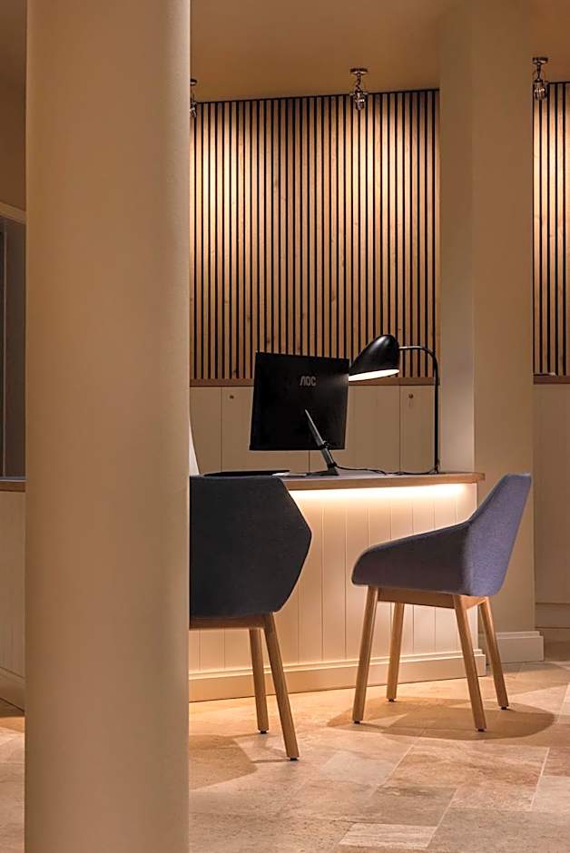 LOEV - VELA Hotels