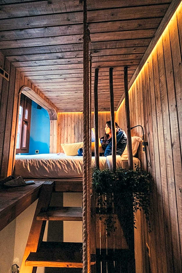 Zdjęcie 1 z 4 — Cabin, Mountain View