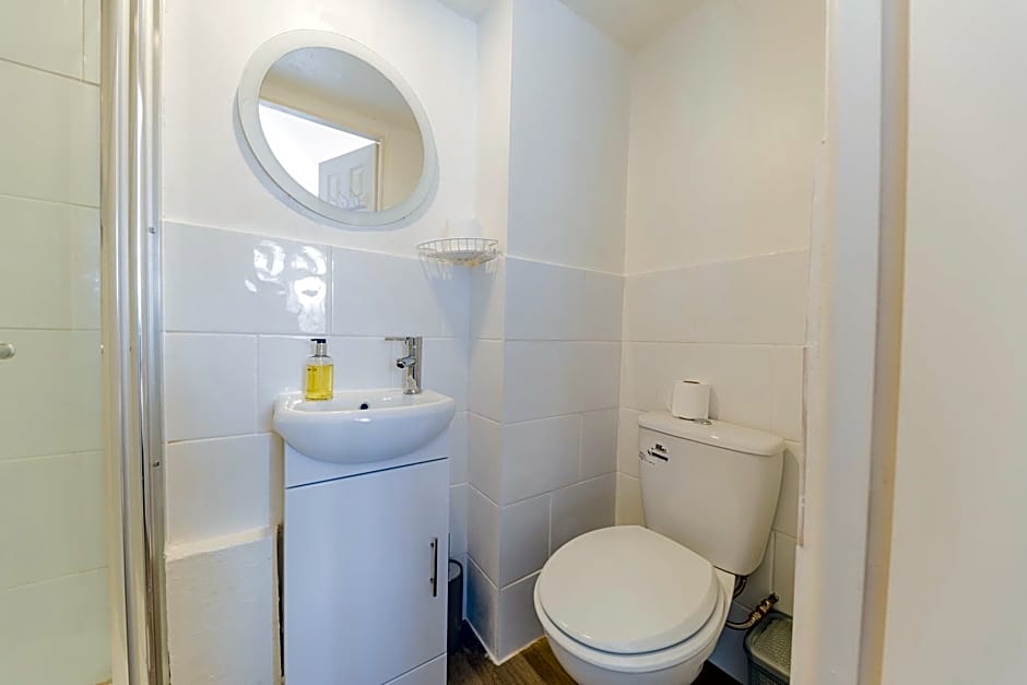 Rayrigg Villa Windermere (Room Only)