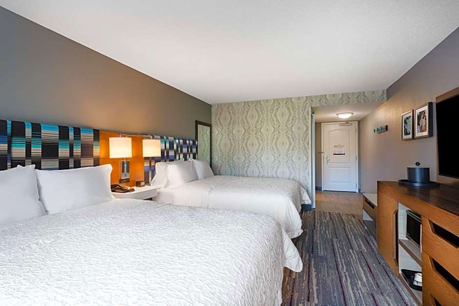 Hampton Inn By Hilton & Suites Herndon-Reston