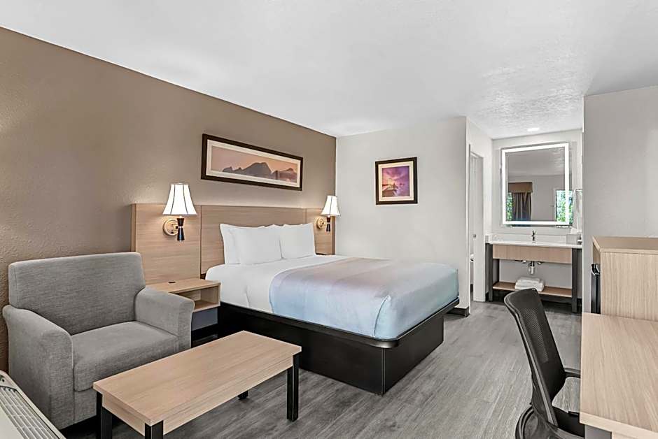 Quality Inn & Suites Sunport Airport Albuquerque