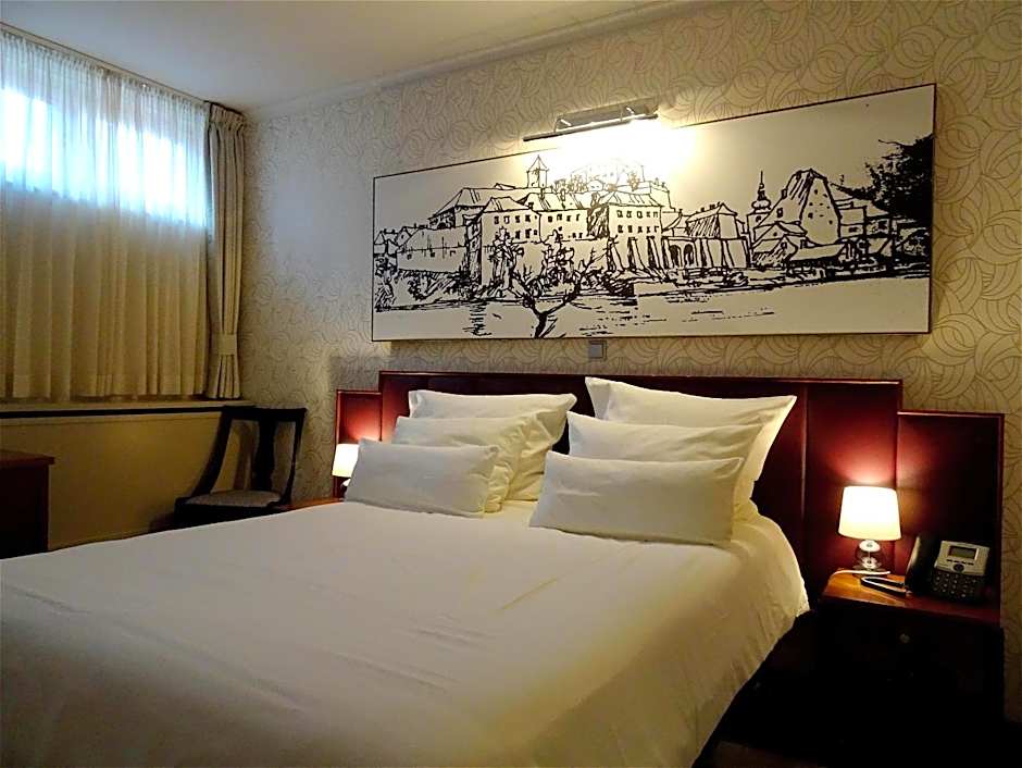 Hotel Mitra, Story Hotels