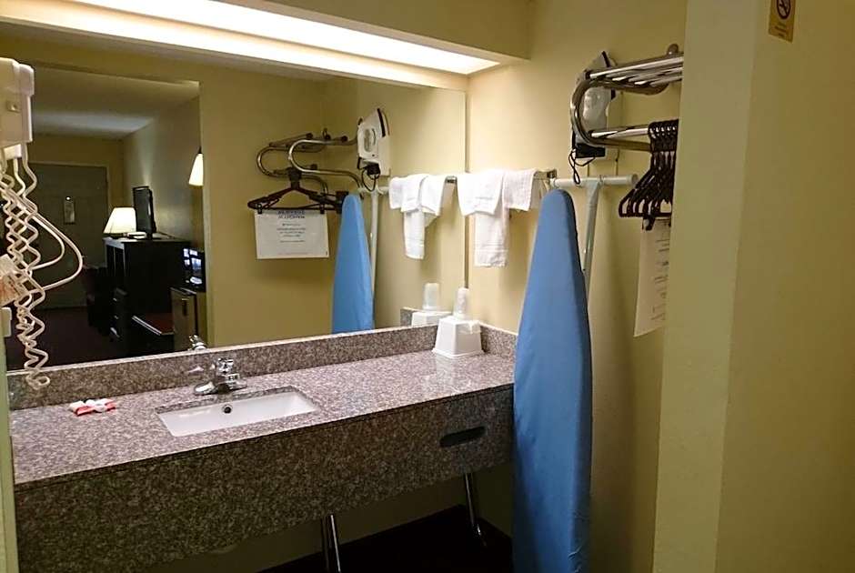 Quality Inn East