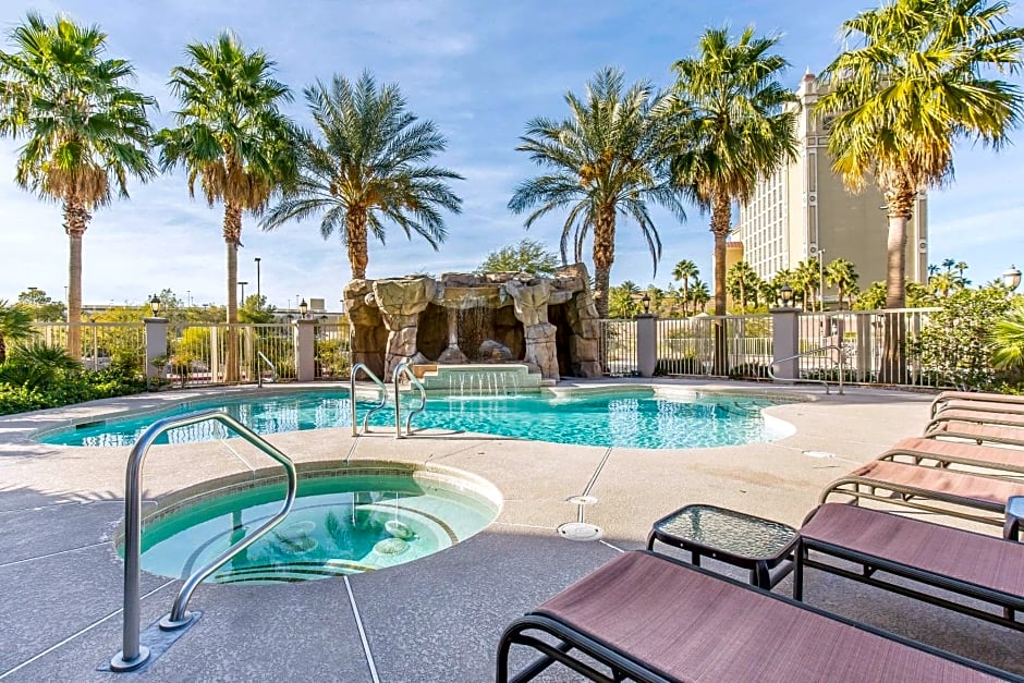 Comfort Inn & Suites Henderson - Las Vegas