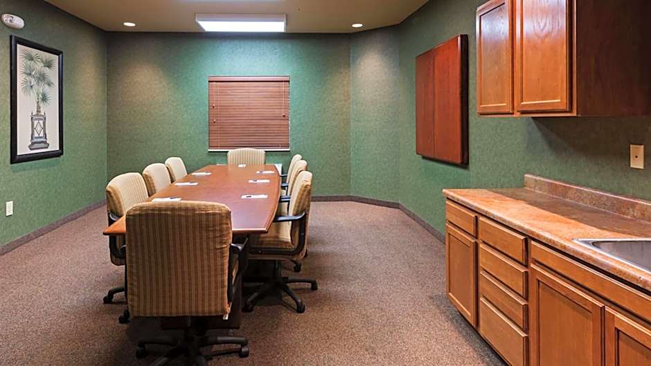 Candlewood Suites St. Robert By IHG