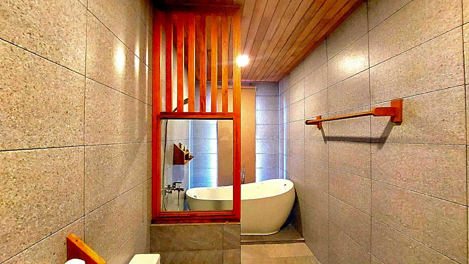 KNN Luxury Hill
