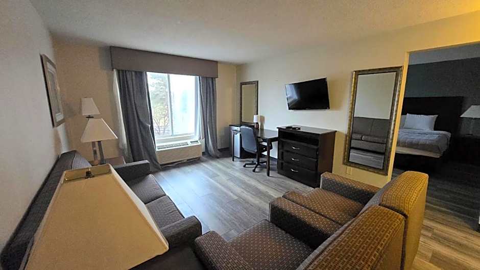 Copley Inn & Suites, Copley - Akron