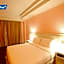 La Vie En Rose Hotel