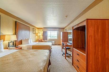2 Queen Beds Accessible Non-Smoking