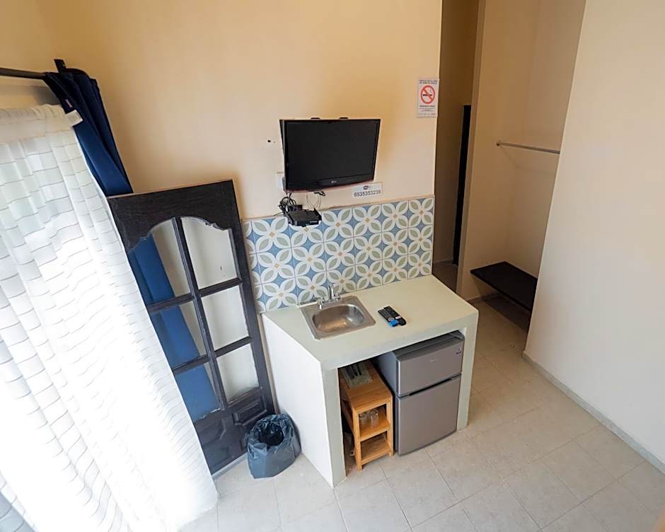 Nido Colibrí - Private Rooms and hostel Dorms in Remate de Paseo Montejo