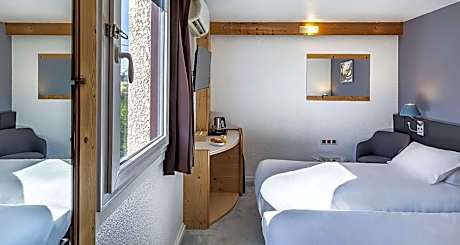Standard Twin Room - Non-Smoking