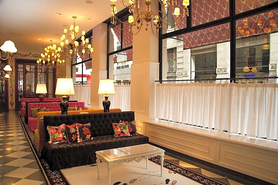 Tango de Mayo Hotel